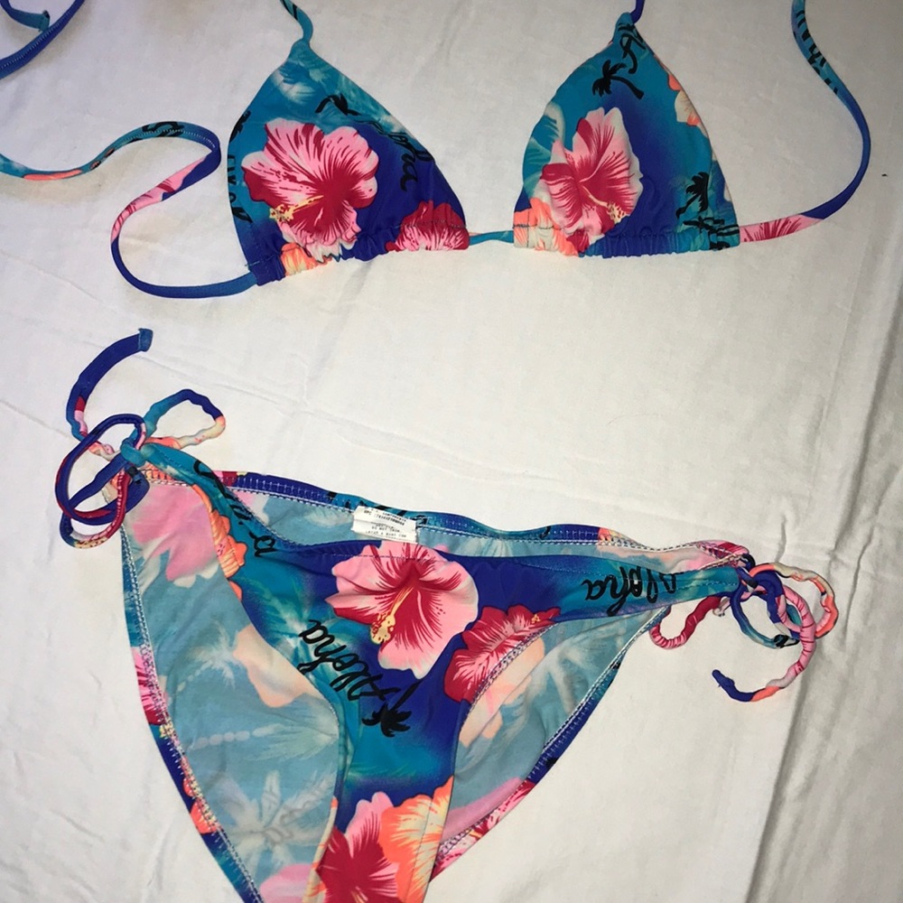 Blue and Pink Hawaiian Aloha bikini!